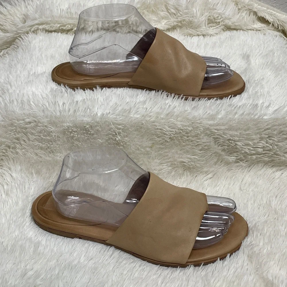 eileen fisher kore tumbled leather thong sandals tan womens 9 minimalist neutral
